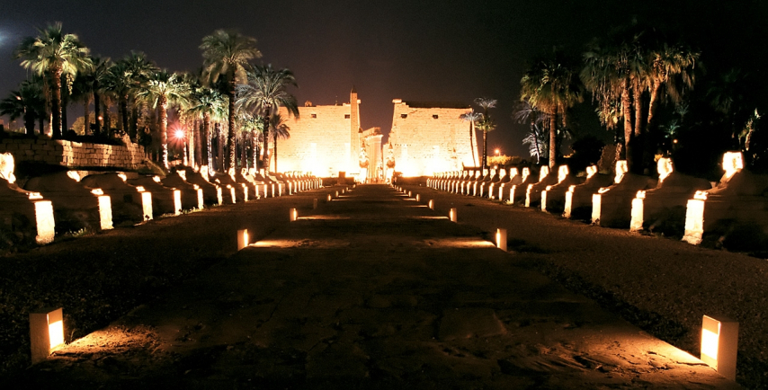 59dbac1bd8d2f_Luxor_Luxor_Temple_sphinx_alley_at_night_Egypt_Oct_2004.thumb.jpg.285a54a441d83183a8672333e53253f1.jpg