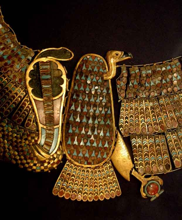 https://i.pinimg.com/736x/16/7c/2d/167c2d1af4a4e72a6e3d8c4fc03744bc--egyptian-jewelry-ancient-jewelry.jpg